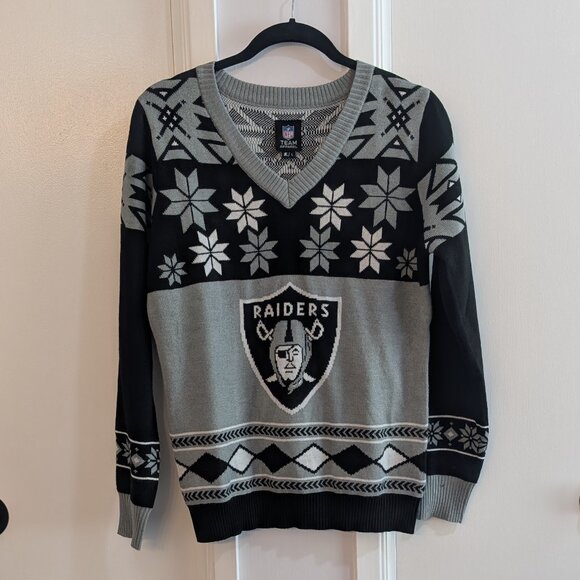 Raiders NFL Team Shop Christmas Sweater Women’s Size L - Picture 1 of 4